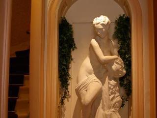 Korner Louvre 3*